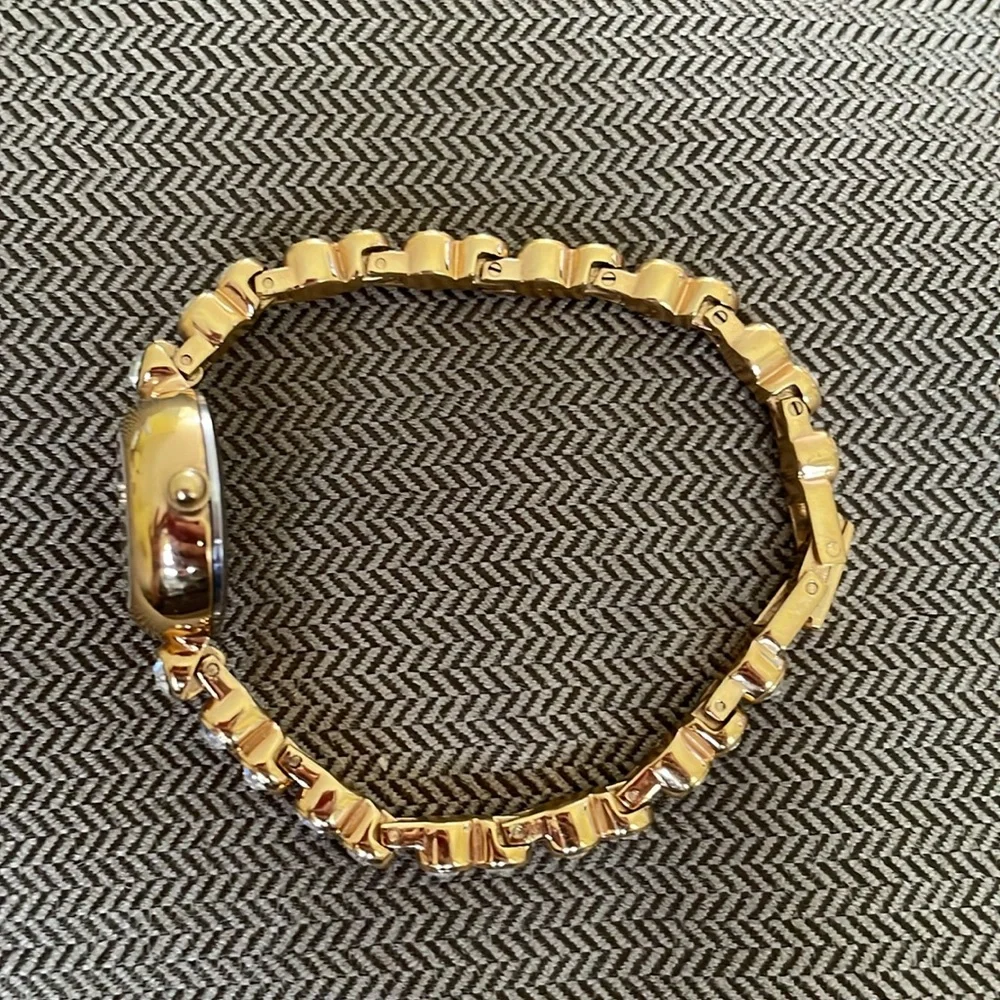 Disney Time Works Mickey Mouse women’s watch - Picture 12 of 14